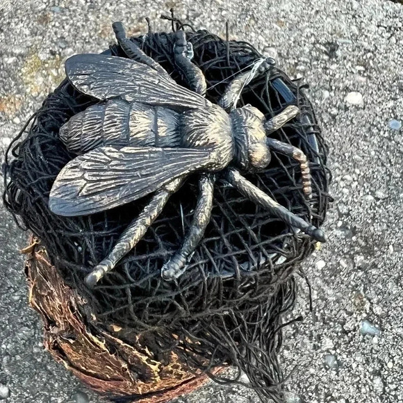 NEW Fun - Black & Bronze Fly Mixed Media Handcrafted apothecary jar - Picture 3 of 15